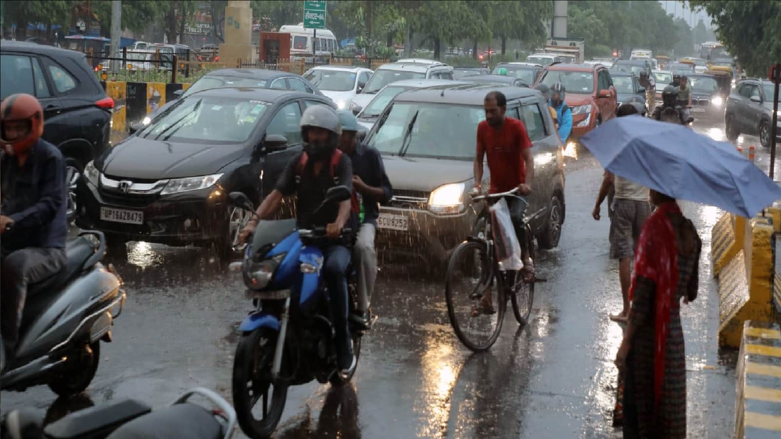 Rainfall causes havoc in Delhi-NCR traffic system in Gurugram collapses See pictures of the jam