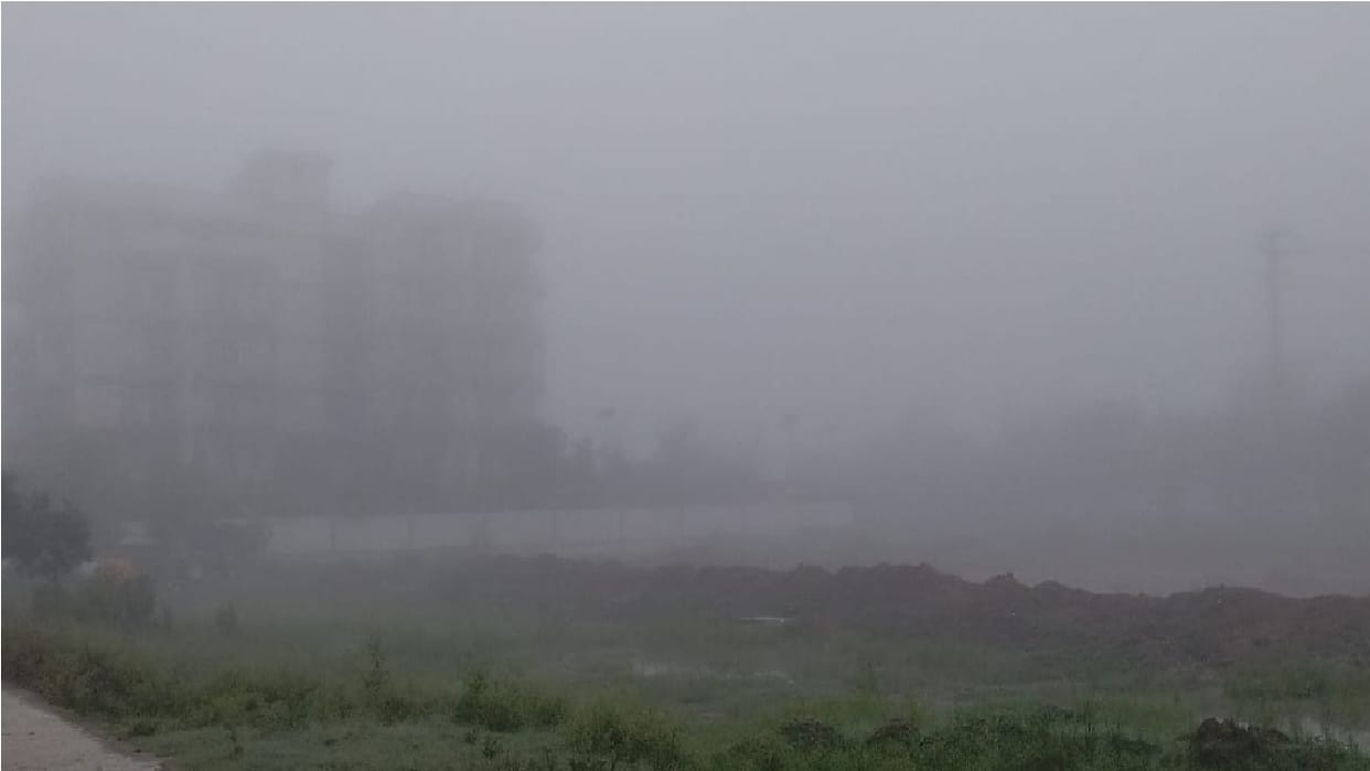 Weather took a turn in Kurukshetra: City wrapped in a blanket of fog in the morning, Sun God was visible at 9