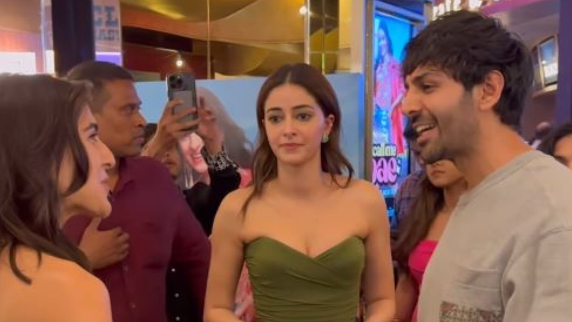 Kartik Aaryan Sara Ali Khan Hug each other Steals the Show on call me bae Ananya Panday Reaction Goes Viral