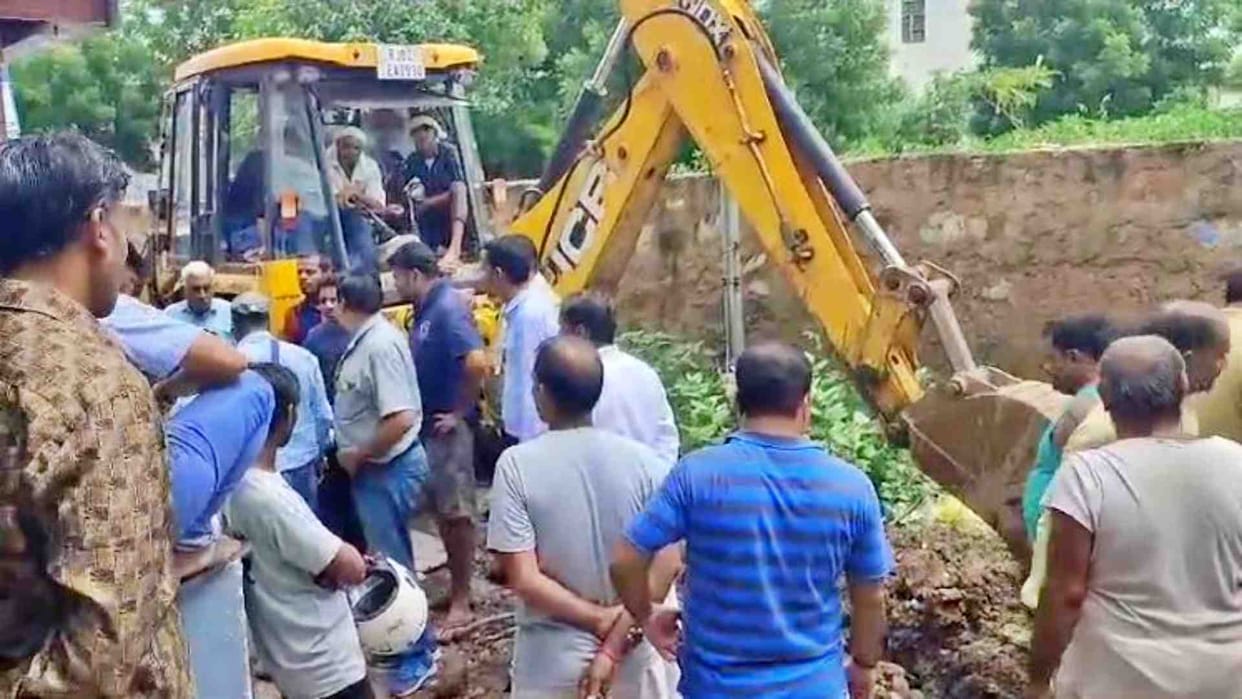 Alwar News: People's anger erupted over water problem in Alwar