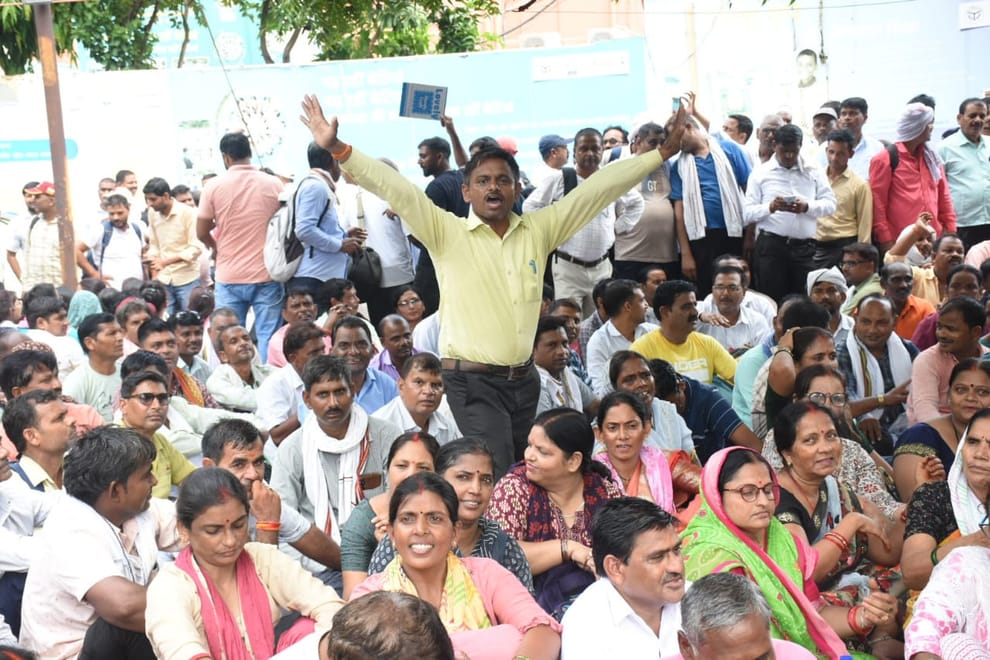 UP: Honorarium of Shikshamitras in the state increased to 18,000, salary of instructors also increased; govern