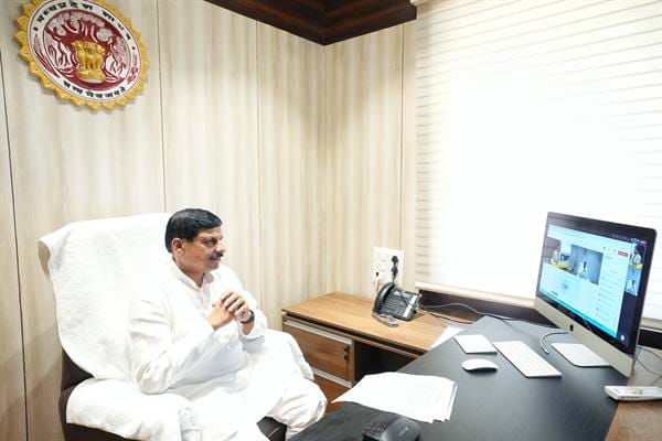 MP News: CM said - New technology should be properly used in public interest, the coming generation should als