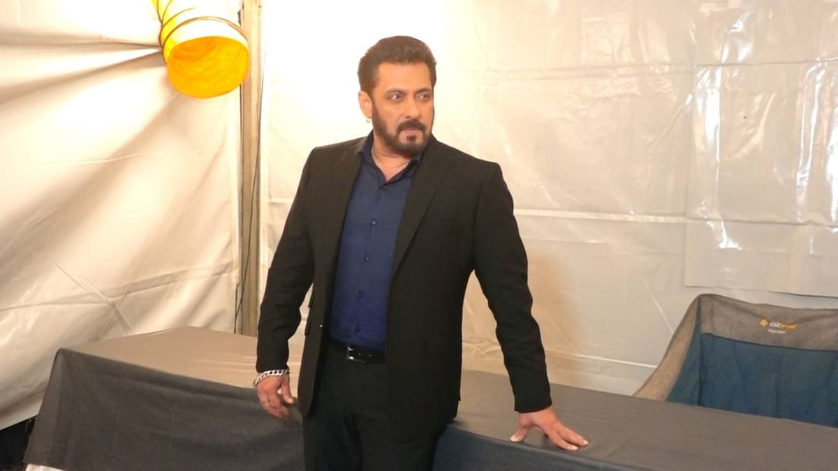 Bigg Boss 18: Salman Khan Became Highest Paid Tv Host Know His Monthly Fees For Reality Show - Amar Ujala Hindi News Live - Salman Khan:टीवी की दुनिया के 'सिकंदर' बने सलमान