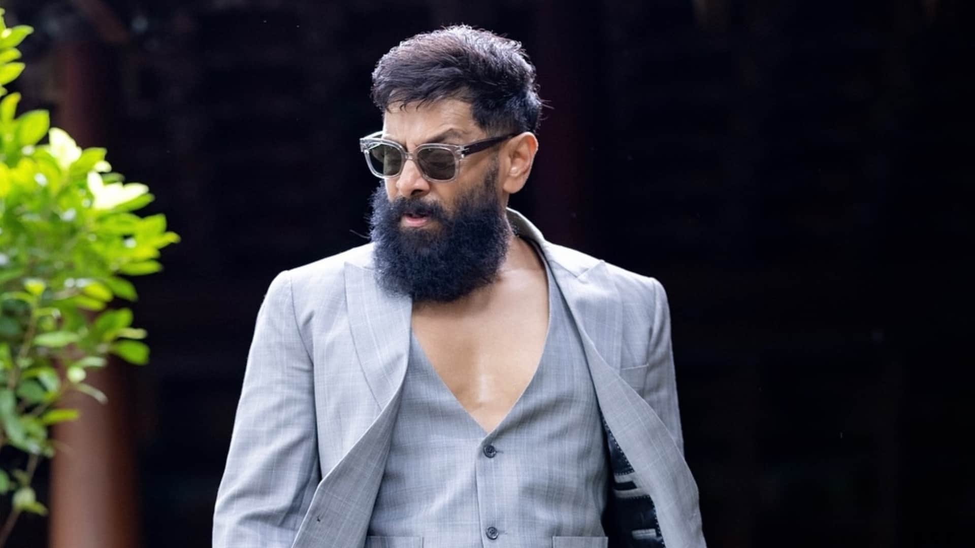 Actor Vikram said it is difficult to make friends after becoming famous like to create impression of film star