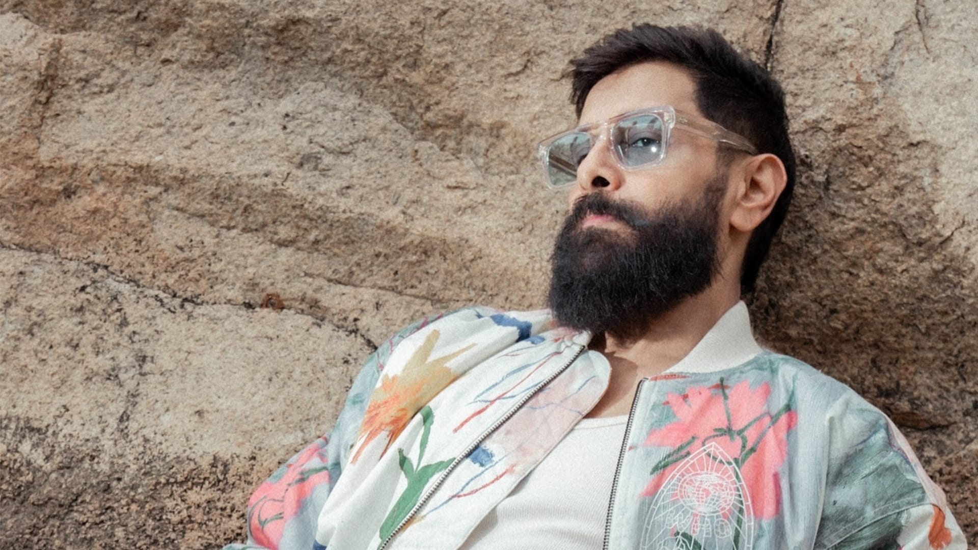 Actor Vikram said it is difficult to make friends after becoming famous like to create impression of film star
