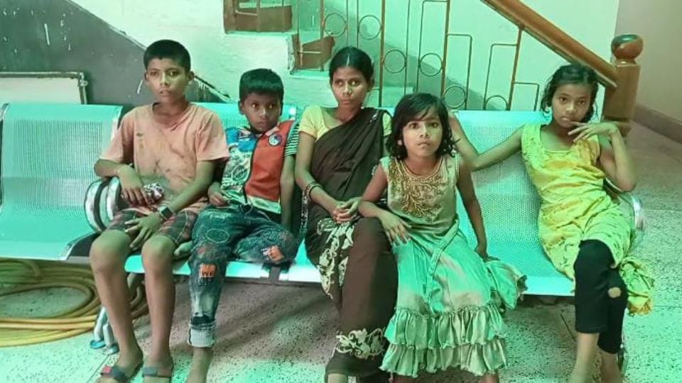 husband evicted his wife and children from rented house In Korba