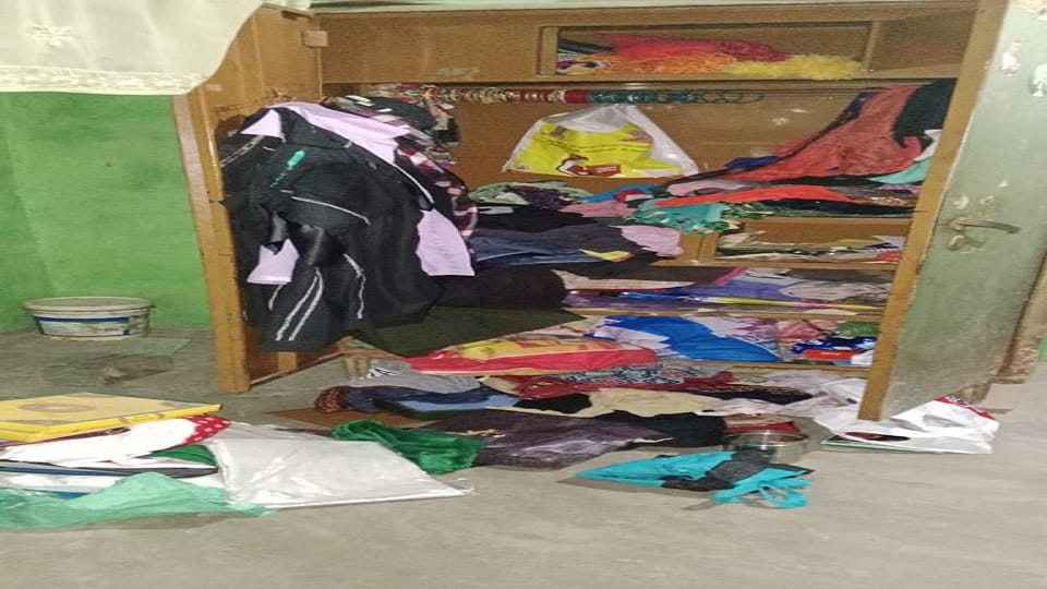 Theft worth lakhs took place in two villages