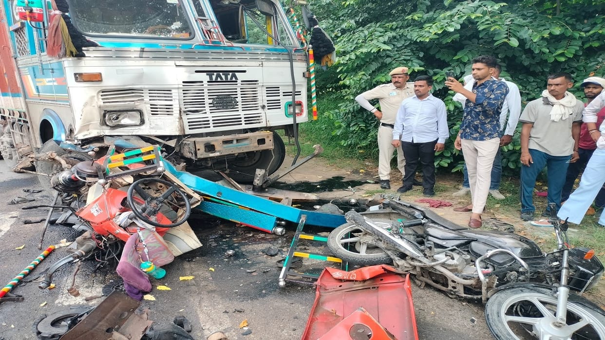 Major accident in Fatehabad, Three vehicles collided near Matana turn, part of tractor broke apart