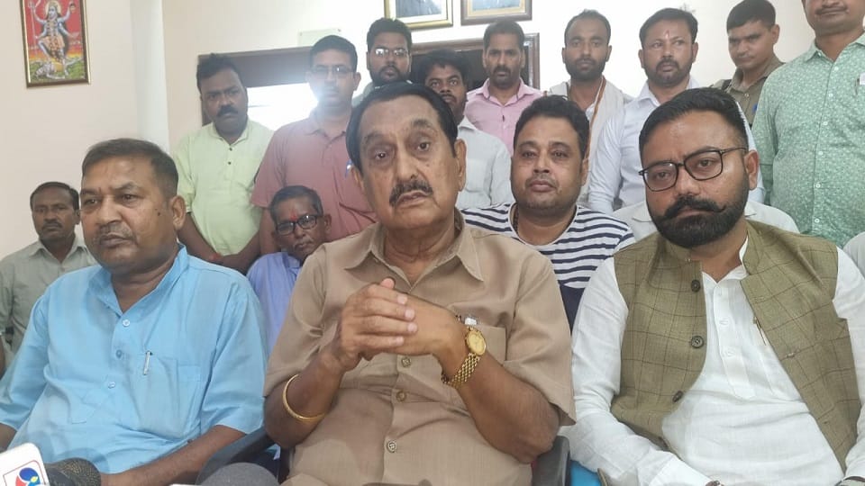 MLA Tilakraj Behar has given a reaction to the statement of BJP MLA Munna Singh Chauhan