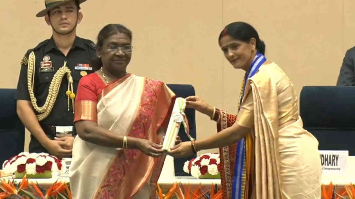 President honoured teacher Kusumlata Gadia with National Teacher Award Uttarakhand News in hindi