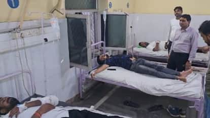 Karauli News: Private school bus hits three bike riders, treatment is underway in the district hospital