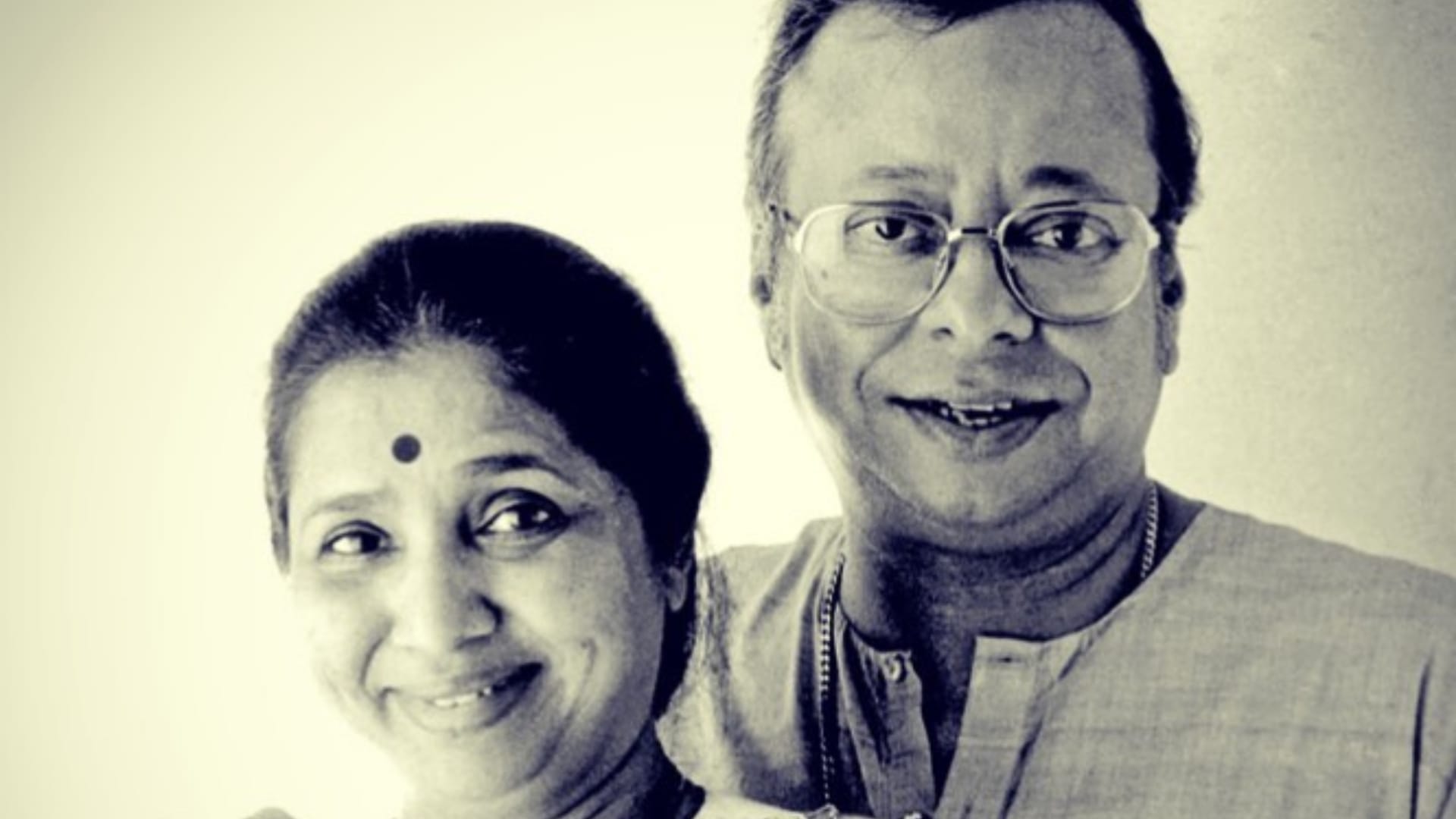know about singer Asha Bhosle on her birthday her best songs career life marriage awards and achievement