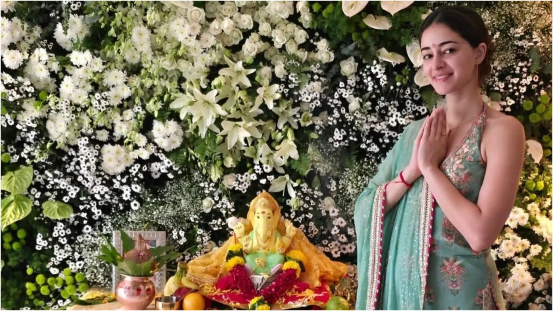 Ganesh Chaturthi 2024 Ananya Panday Welcomes Lord Ganesha Home Check Out Pics