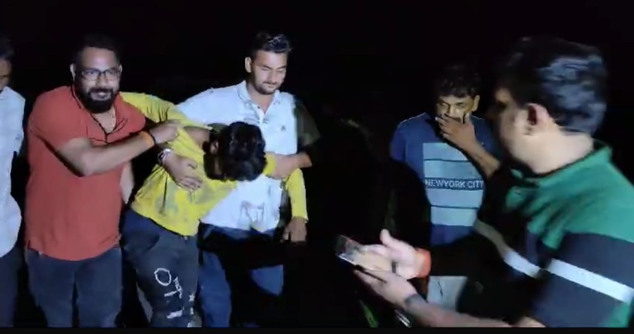 One got injured and two arrested in an encounter in Barabanki.