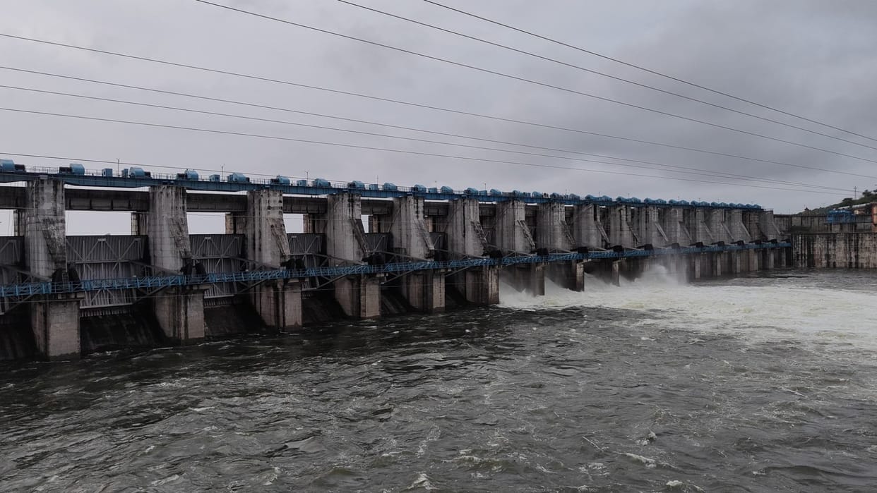 Bisalpur Dam Gate Open Due to Heavy Rain in Rajasthan Southern Areas, Water Level Increased News in Hindi