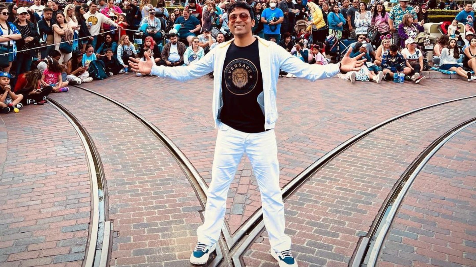 Comedian Chandan Prabhakar is ready to return to TV makers have contacted him for Bigg Boss 18