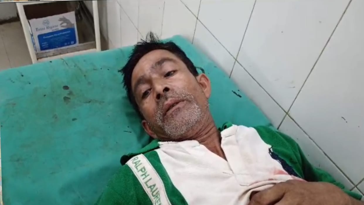 beggar stabbed his friend in the stomach for not giving money inBijnor