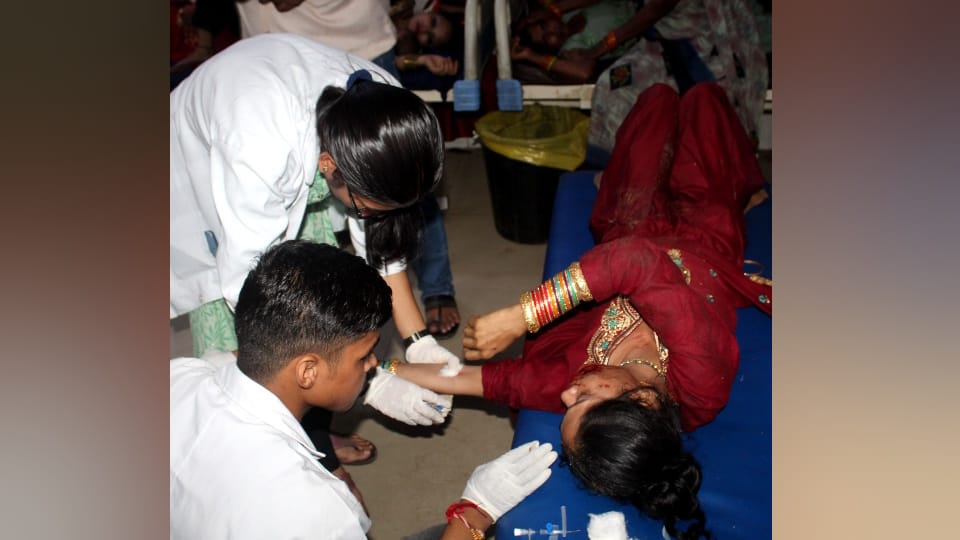 Hathras Road Accident News injured kept looking for oxygen health services were in shambles again