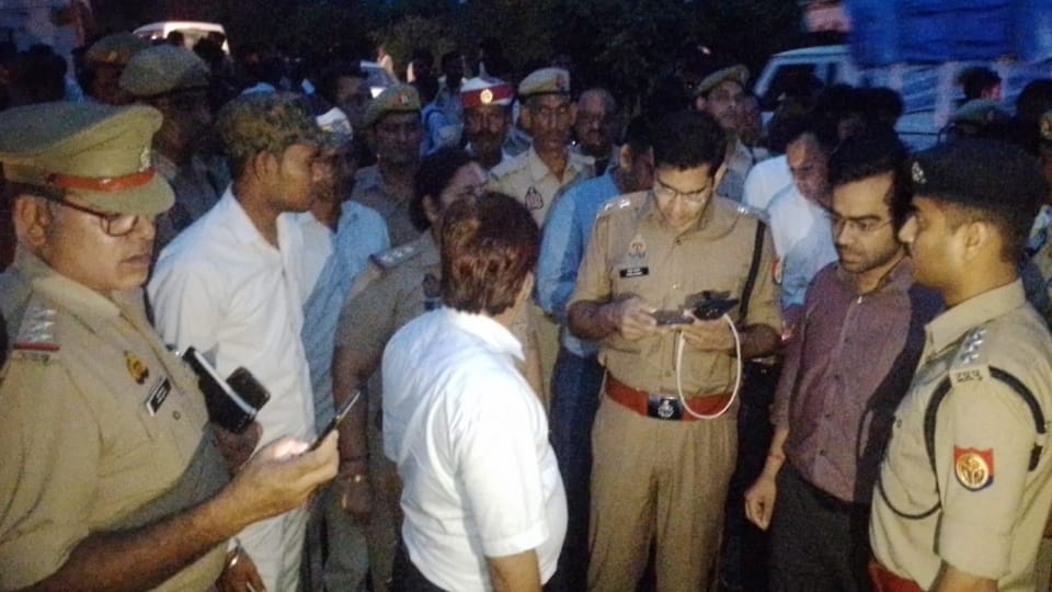 Hathras Road Accident News injured kept looking for oxygen health services were in shambles again