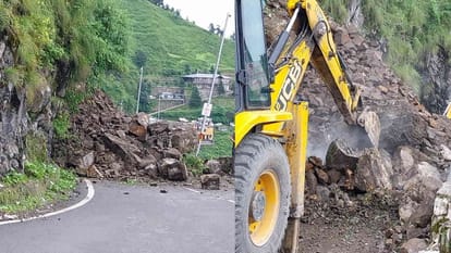 Uttarakhand landslide highway closed Malari Highway Yamunotri Highway Mussoorie Weather Update