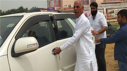 Kapoor Singh Narwal in search of BJP ticket from Baroda, met state in-charge Satish Poonia in Rohtak