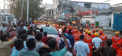 Lucknow: A building collapsed in Transport Nagar.