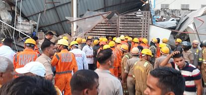 Lucknow: A building collapsed in Transport Nagar.