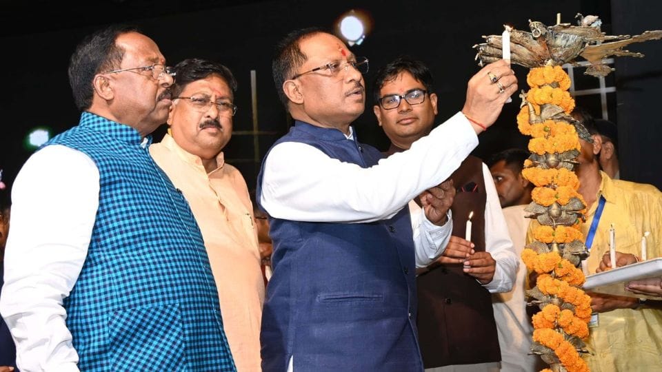 CM Vishnudev Sai inaugurates 39th Chakradhar Samaroh in Raigarh