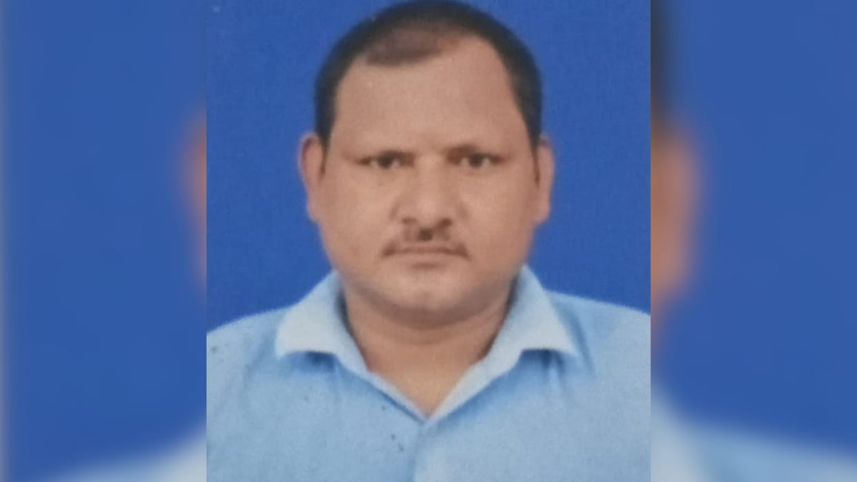 Rajgir Mistri committed suicide by jumping in front of train in varanasi