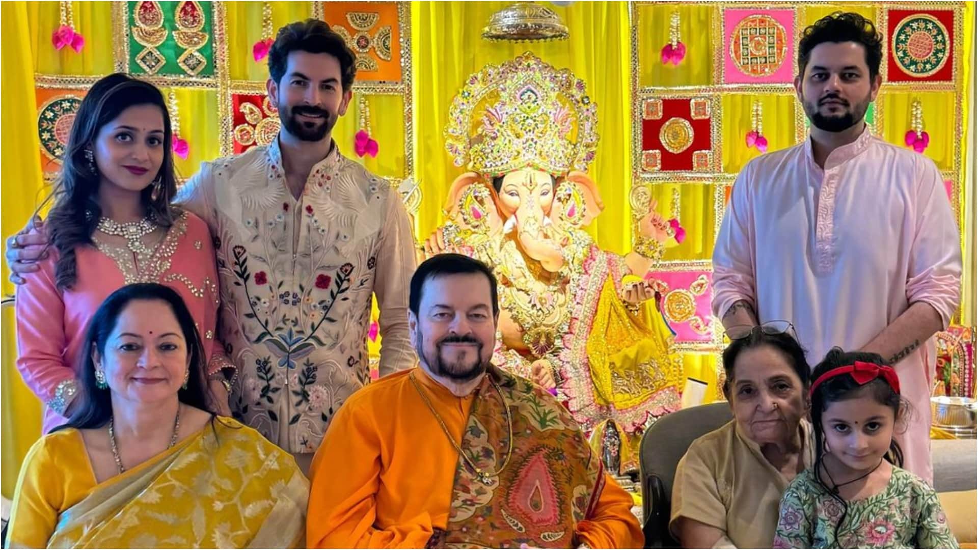 Neil Nitin Mukesh welcomed lord ganesh to home on occasion of ganesh chaturthi celebrate utsav