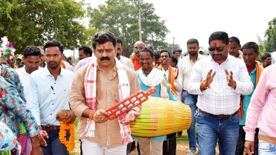 Deputy CM Vijay Sharma visited on a tour of Kabirdham