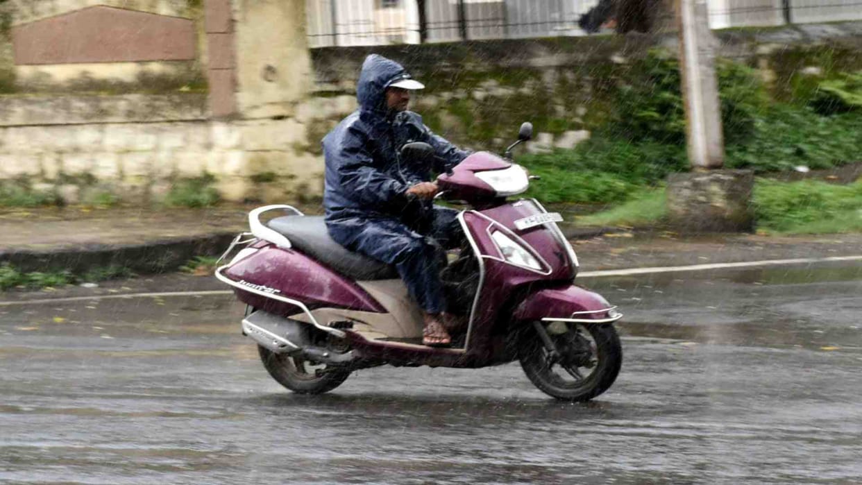 It rained in many districts of the state while sunshine troubled some places, Bhopal received 14% more rain th