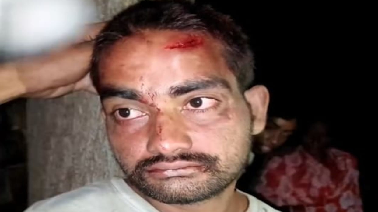 Villagers tied and beat a youth on suspicion of theft in Deoria, video went viral