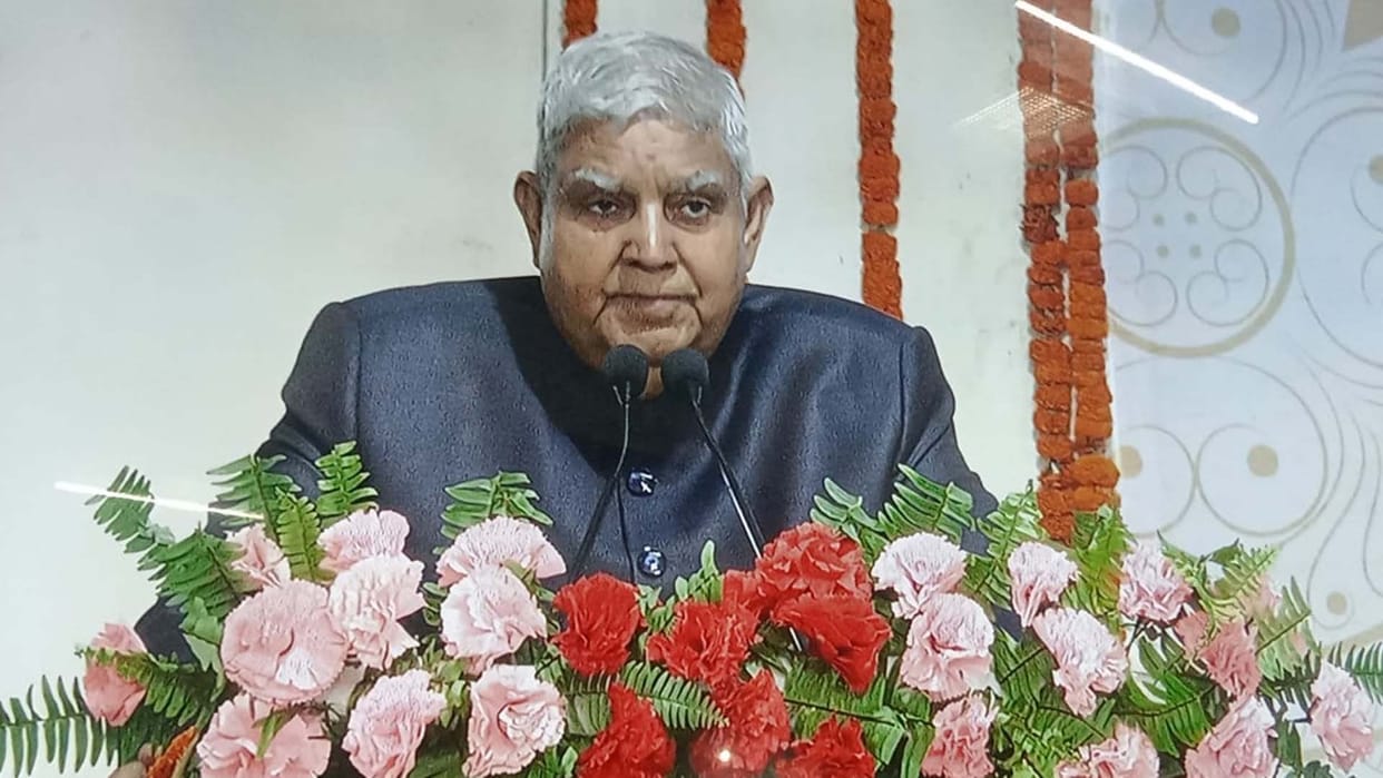Vice President Dhankhar angry over Rahul's statements in America, said - he does not know the Constitution
