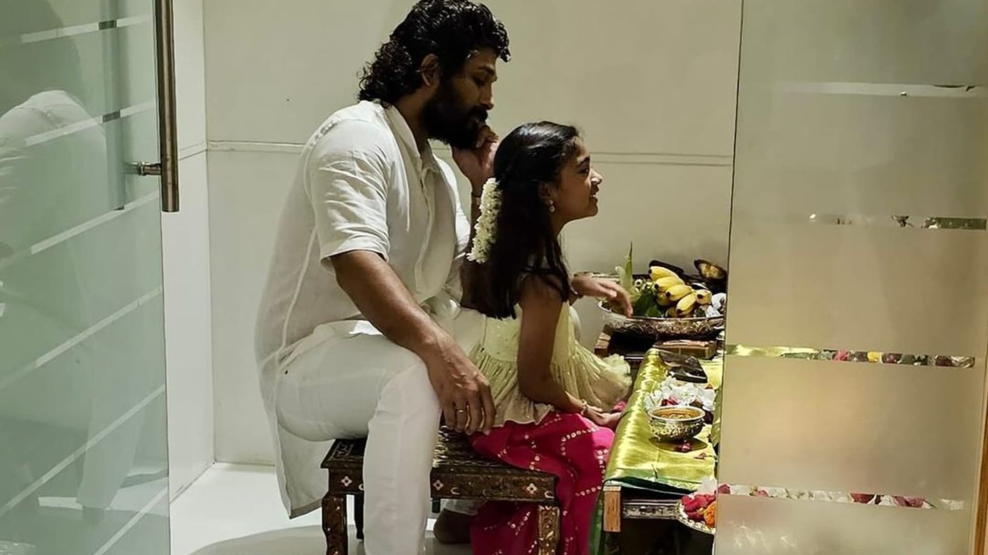 Pushpa 2 Allu Arjun Welcomes Lord Ganesha Home For Ganesh Chaturthi with Wife Sneha Reddy Shares lovely Photos
