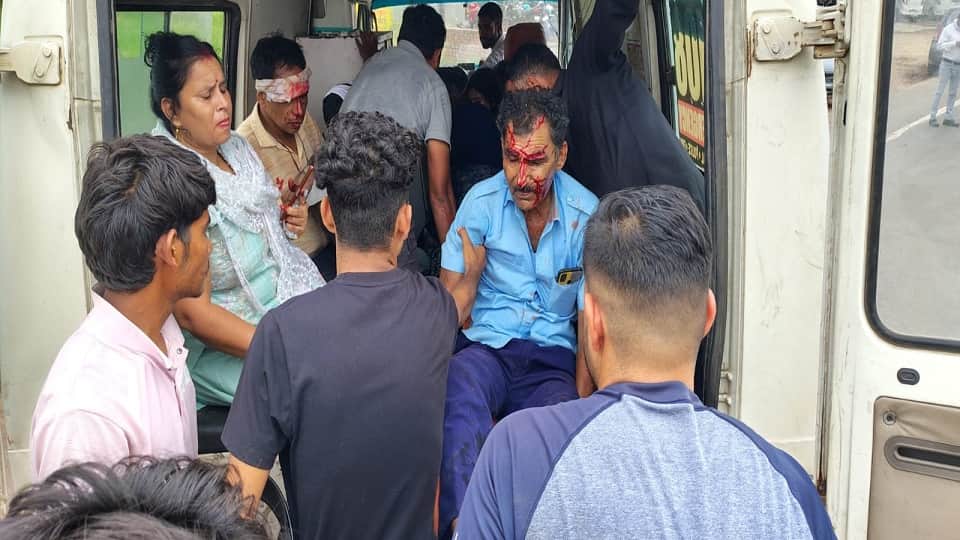 UP News: Baghpat incident... one dead, 19 injured, see the horror in pictures