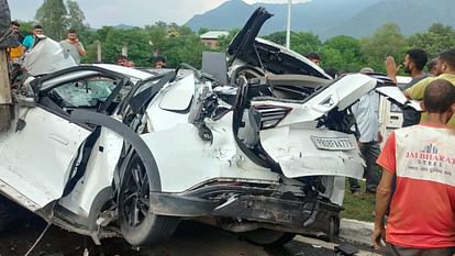 Four vehicles collided on the four-lane three injured accident happened in Rishikesh