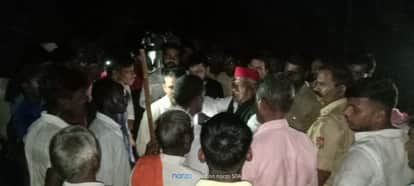 गांव पहुंचे सांसद अवधेश प्रसाद।