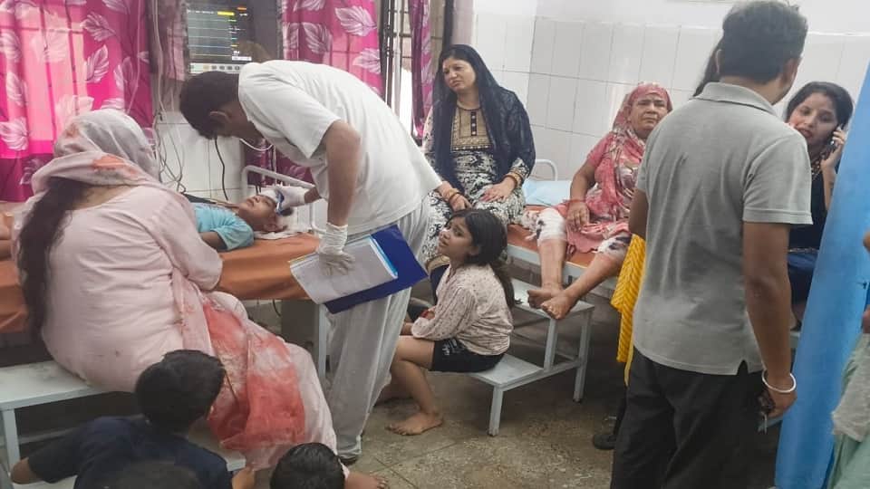 UP News: Baghpat incident... one dead, 19 injured, see the horror in pictures