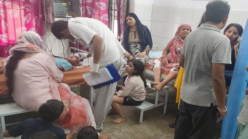 UP News: Baghpat incident... one dead, 19 injured, see the horror in pictures
