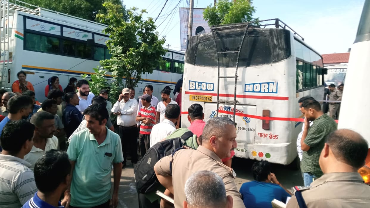 Rishikesh Crime News Dead Body of bus conductor found in ISBT premises head wounds found murder suspect