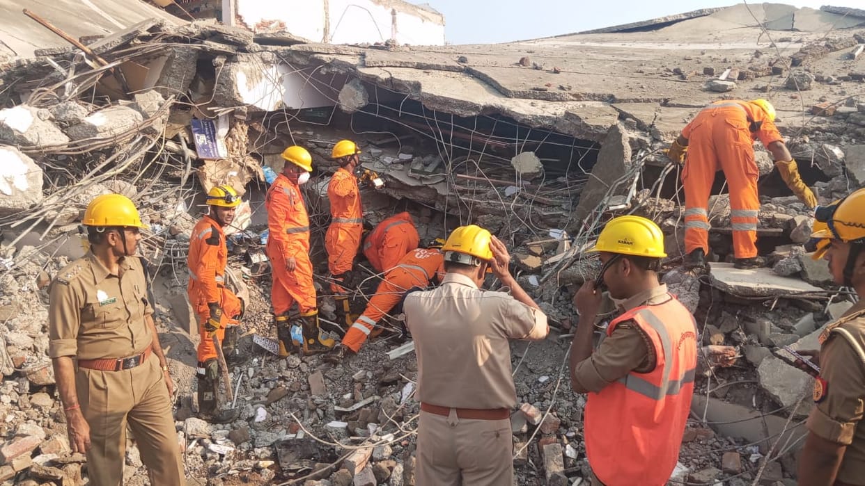 Transport Nagar accident: Rescue continues for 24 hours, real footage of buried people surfaced, see how the y