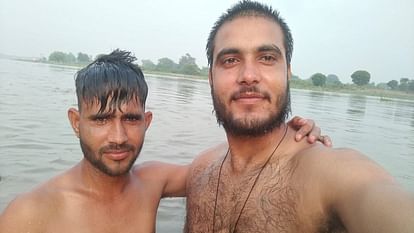 Last selfie before death such an accident happened with two friends dead body of one found