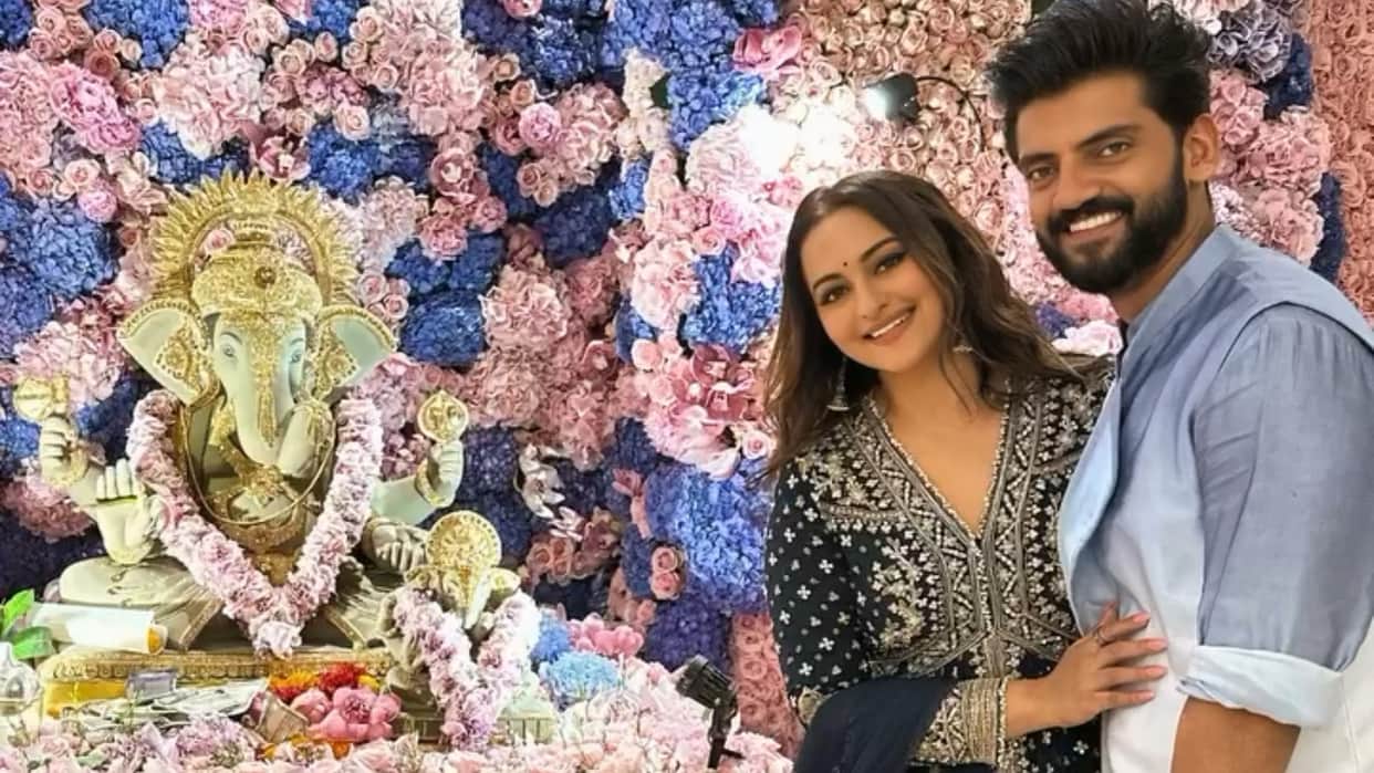 Sonakshi Sinha Performed Bappa Aarti with husband Zaheer Iqbal, celebrated first Ganesh Utsav after marriage