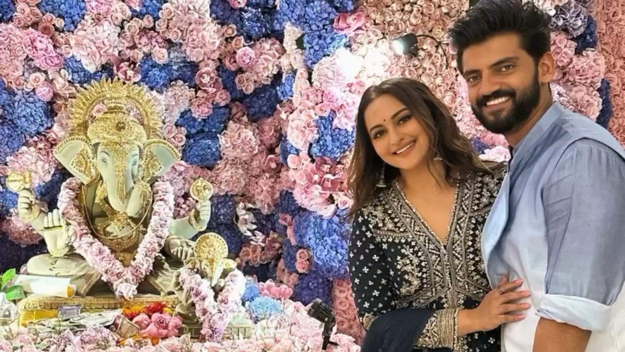 Sonakshi Sinha Performed Bappa Aarti with husband Zaheer Iqbal, celebrated first Ganesh Utsav after marriage