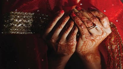 bride kept waiting, the wedding procession did not arrive