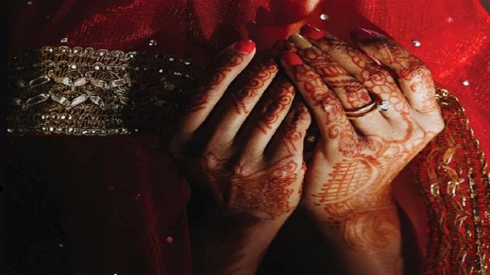 Husband sold wife for Rs 3 lakh buyers kept robbing her honor then again plane to sold