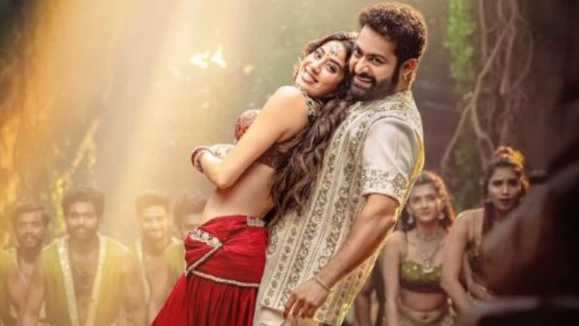 Devara pre-sales cross 700K dollar fans excited to see Jr NTR Janhvi Kapoor Romantic Jodi first time