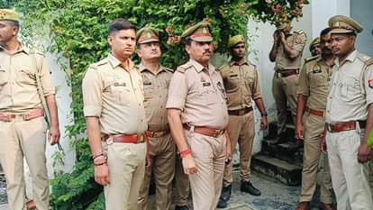 murdered in Dhumanganj, dead bodies of father and two daughters found inside house, police reached the spot