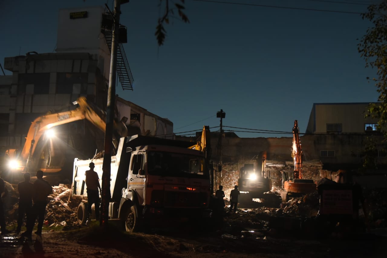 Lucknow: Rescue operation still continue in transport nagar building collapse.